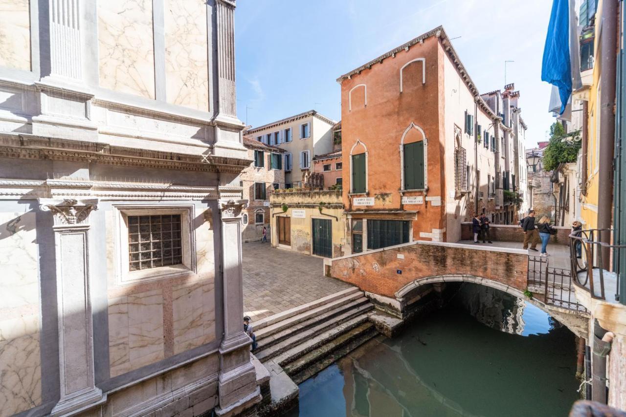 Palazzo Miracoli Apartments เวนิส ภายนอก รูปภาพ