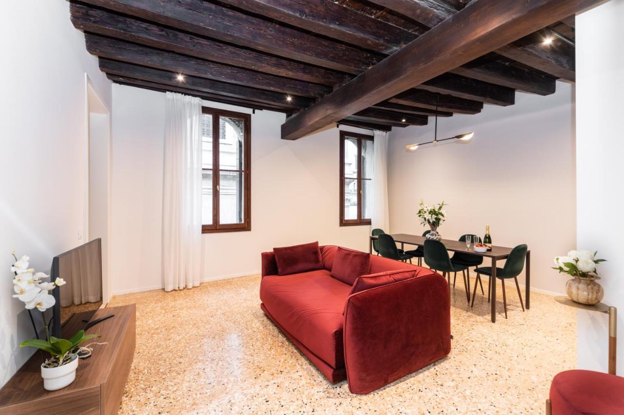 Palazzo Miracoli Apartments เวนิส ภายนอก รูปภาพ