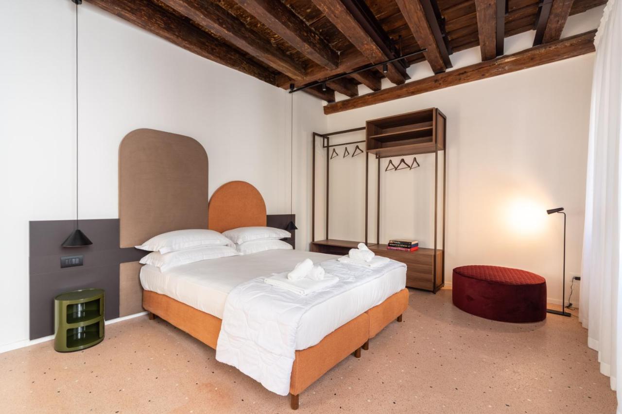Palazzo Miracoli Apartments เวนิส ภายนอก รูปภาพ