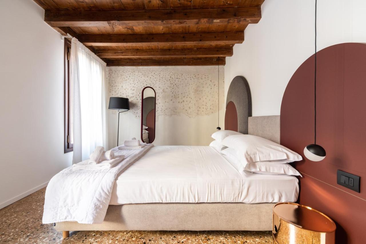Palazzo Miracoli Apartments เวนิส ภายนอก รูปภาพ