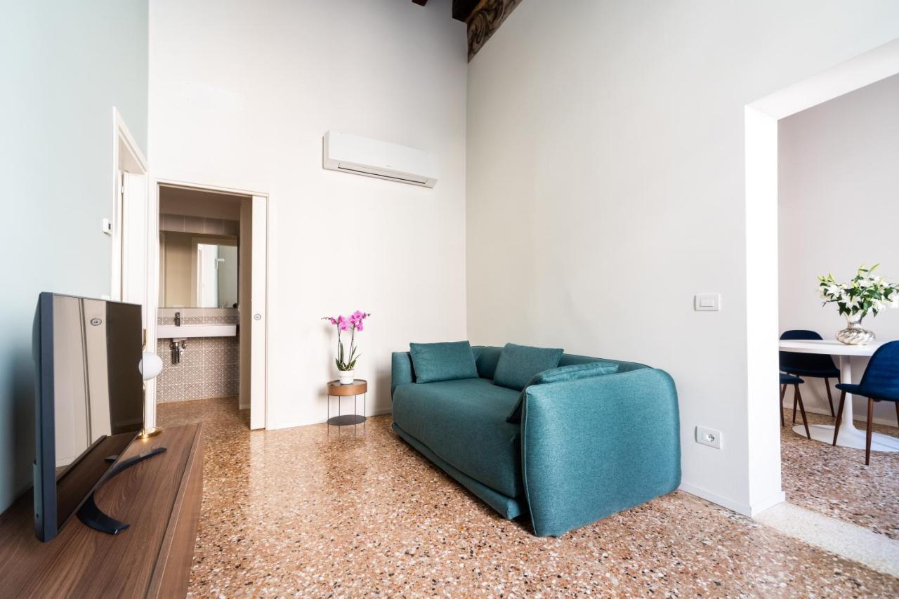 Palazzo Miracoli Apartments เวนิส ภายนอก รูปภาพ