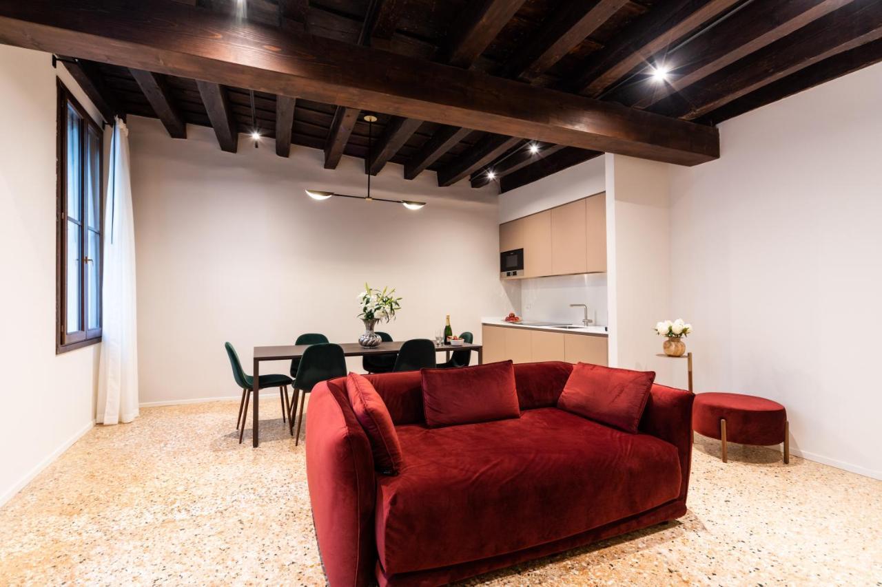 Palazzo Miracoli Apartments เวนิส ภายนอก รูปภาพ