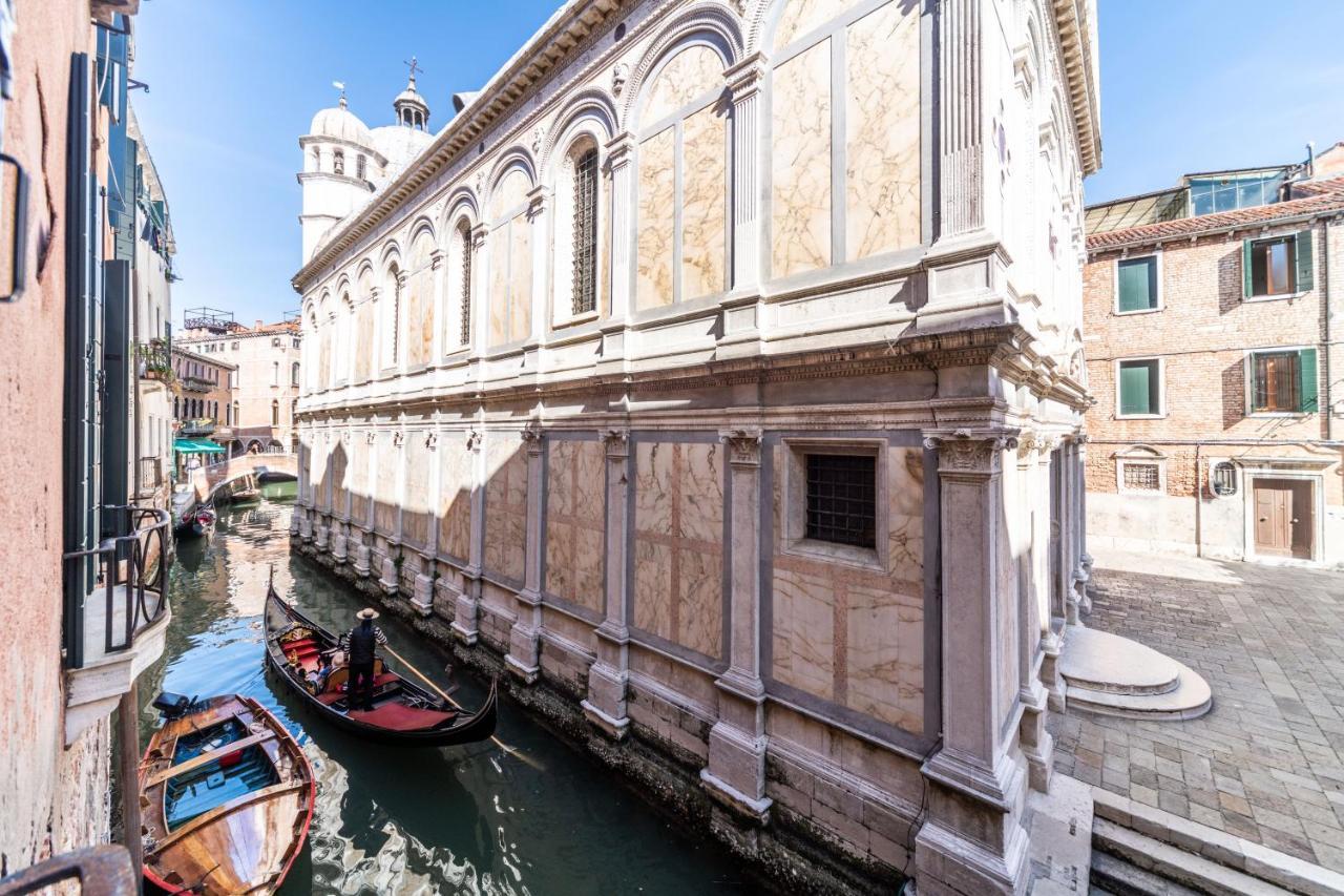 Palazzo Miracoli Apartments เวนิส ภายนอก รูปภาพ