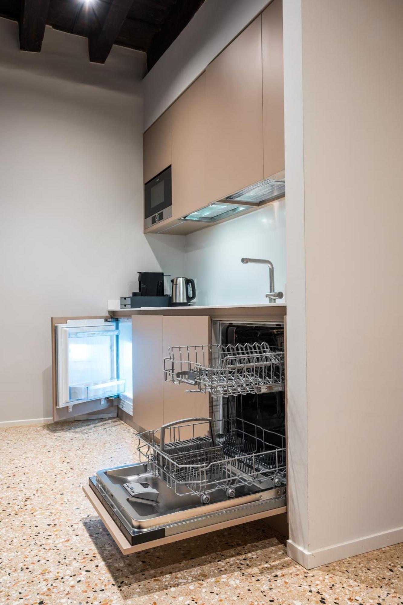 Palazzo Miracoli Apartments เวนิส ภายนอก รูปภาพ